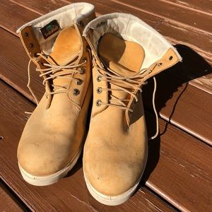 Timberland 6 inch Waterproof Boots Size 10